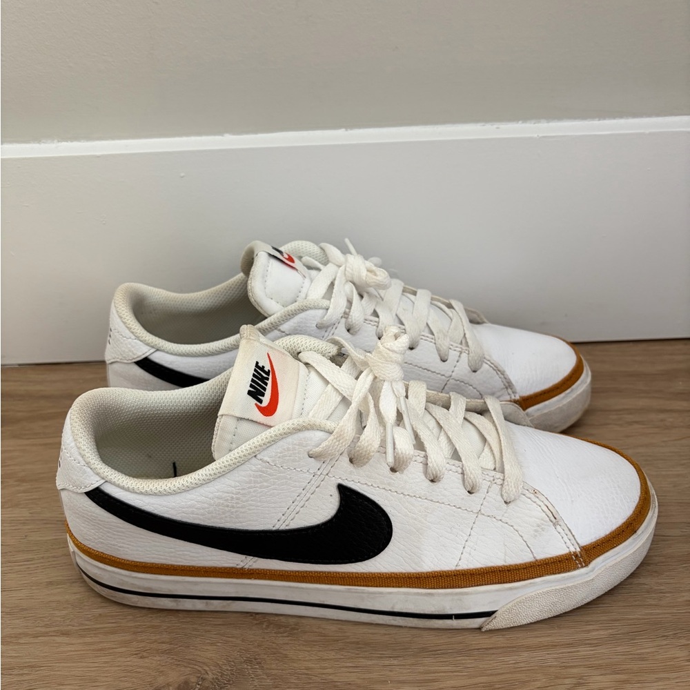 Nike Court Shoes - White / Tan